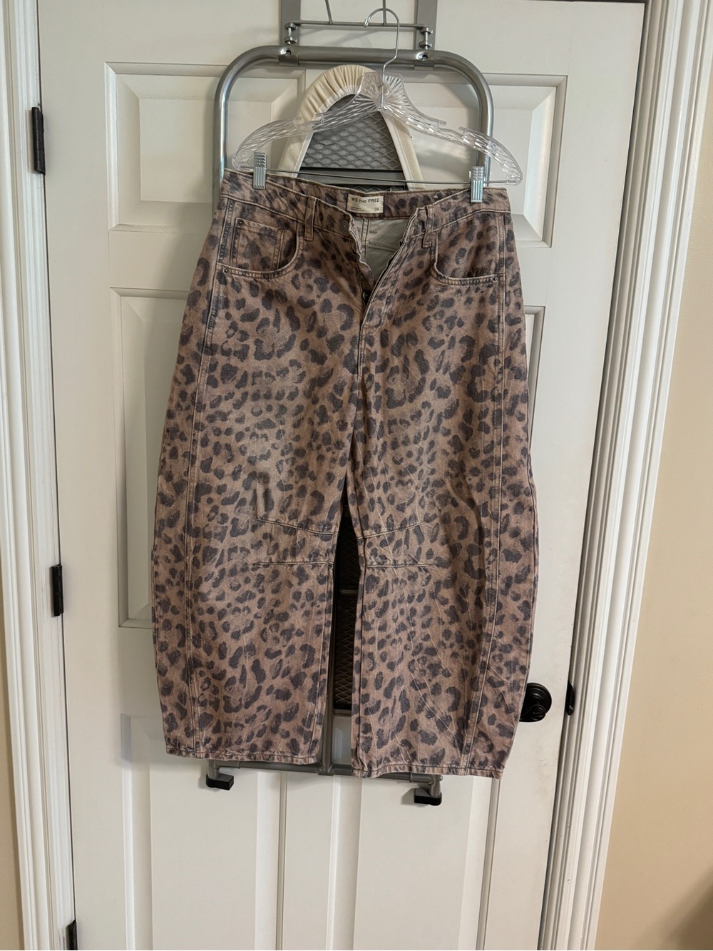 Free People Good Luck Barrel Jeans. NWOT. Size 29 - Picture 3 of 5